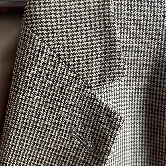 Jos-A-Banks brown plaid jacket used and in good condition. - Picture 2 of 3